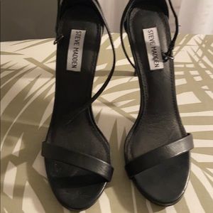 Size 8 black Steve Madden heels